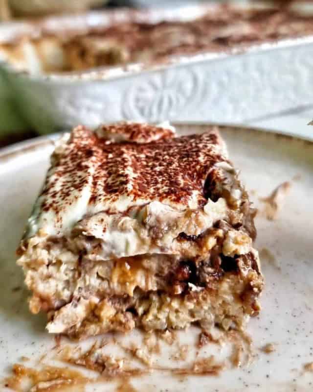 Biscoff pečena škotska ovsena kaša s kremnim prelivom.